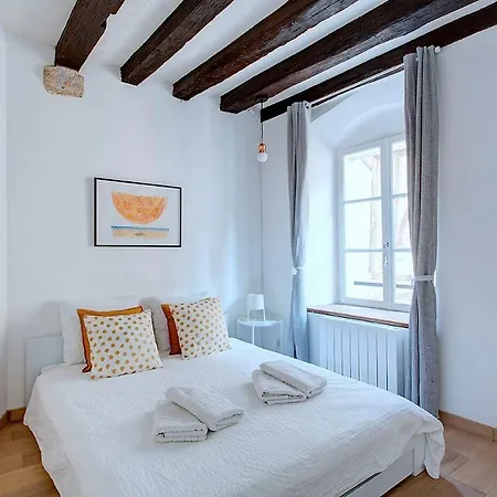De Charme En Hypercentre Apartamento
